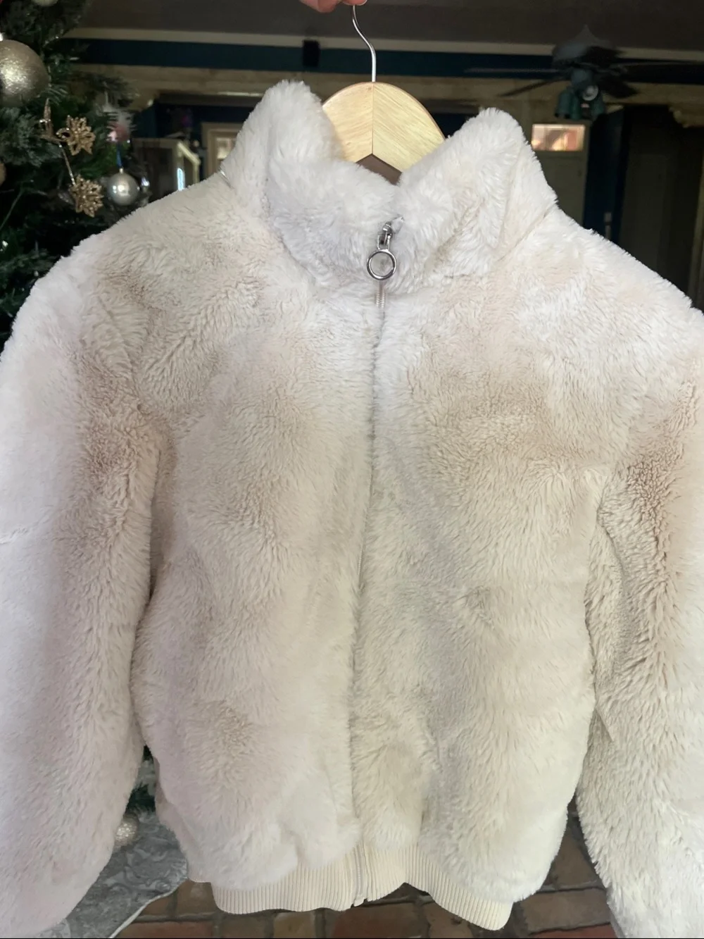 H&M Girl’s Plush Faux Fur Jacket in Cream